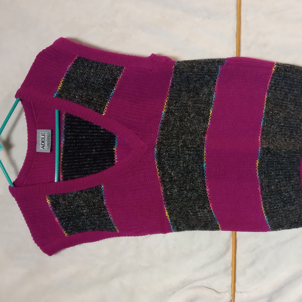 Cozy Blue V-Neck Sweater with Soft Knit and Ribbed Cuffs